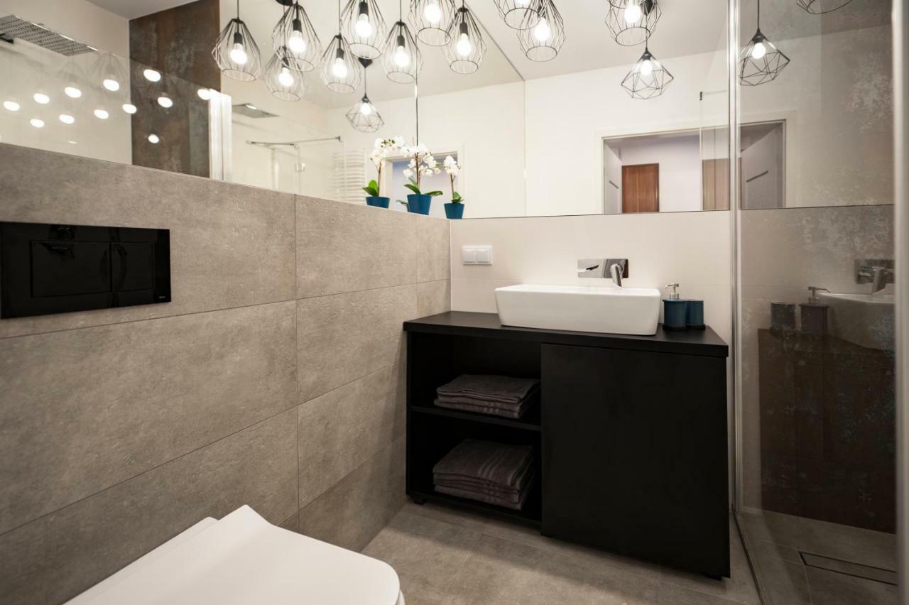 Unique 3City Apartments - Grey Apartment Γκντανσκ Εξωτερικό φωτογραφία